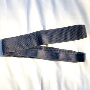New Benchmark Basics gray knit tie